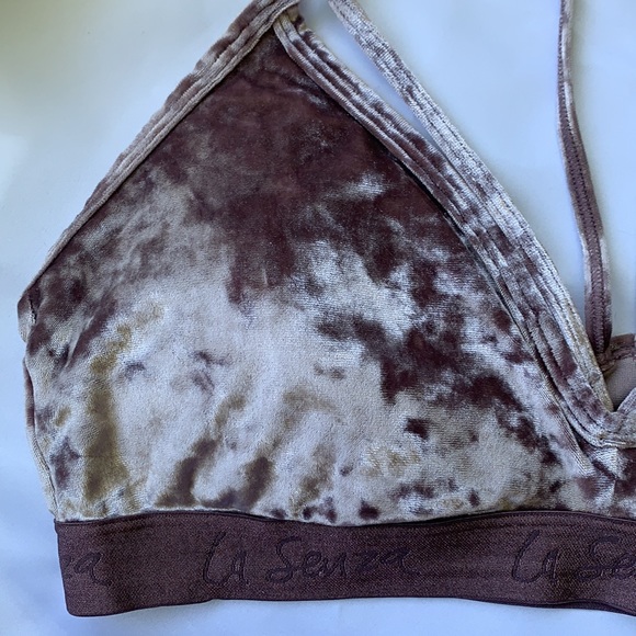 La Senza Velour Sports Bra - Picture 3 of 3